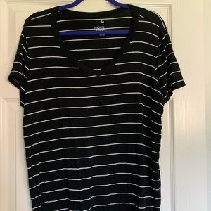 V neck striped t shirt